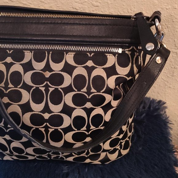 COACH Ashley Signature Hippie Sateen Shoulder Bag in Black & Pale Gold F20111 - Picture 2 of 8